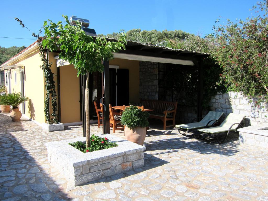 Estia Holiday Gythio Exterior photo